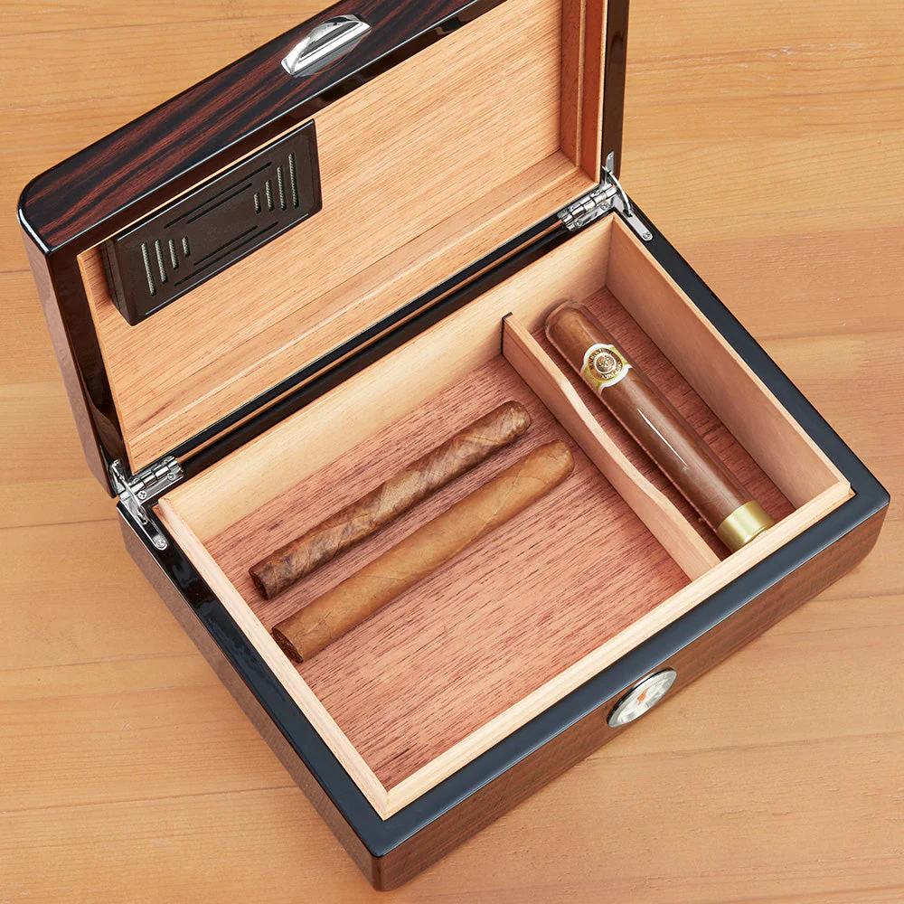 Brouk & Co "Lorenzo" Ebony Cigar Humidor - Image 2
