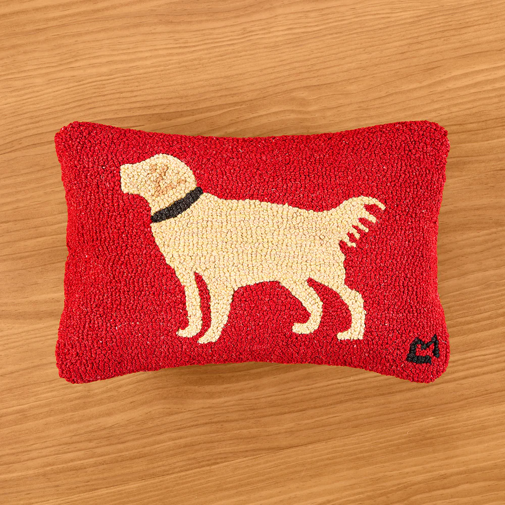 Chandler 4 Corners 12 x 18" Hooked Wool Pillow, Golden Guy Retriever