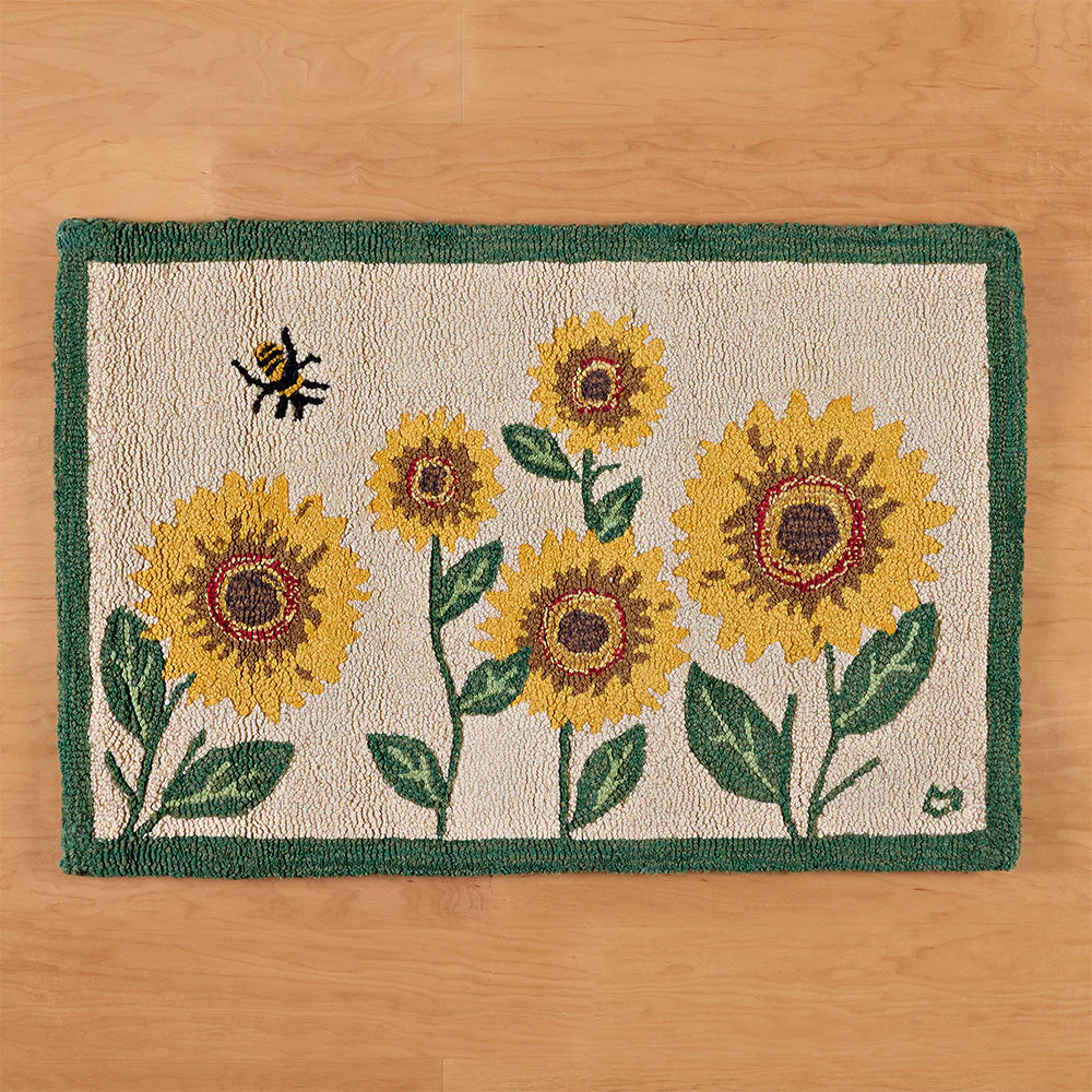 Chandler 4 Corners 2' x 3' Hooked Rug, Sunflower Patch