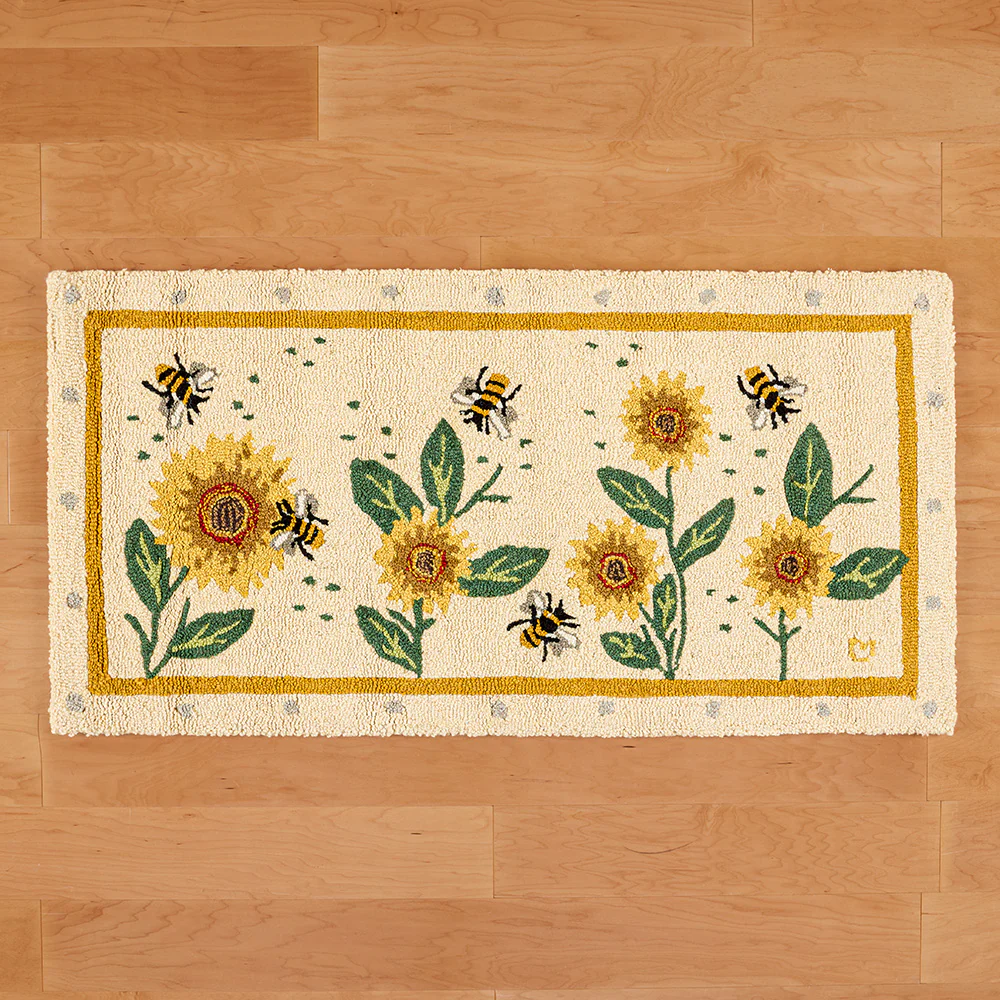 Chandler 4 Corners 2' x 4' Hooked Wool Rug, Busy Bees on Sunflowers