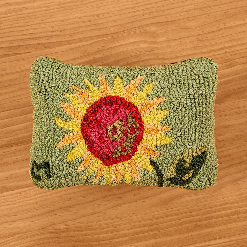 Chandler 4 Corners 8" x 12" Hooked Wool Pillow, Sunflower on Green