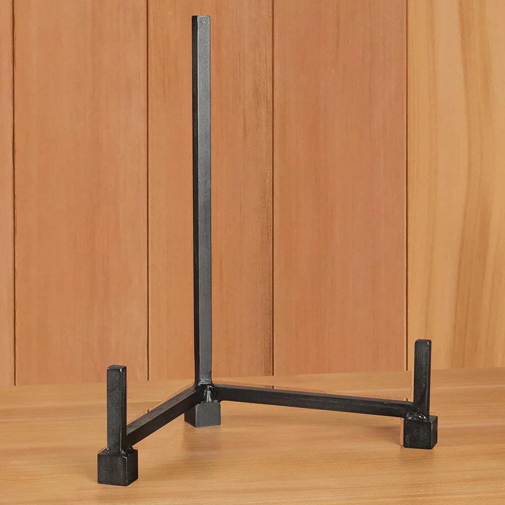 Iron Arno Easel