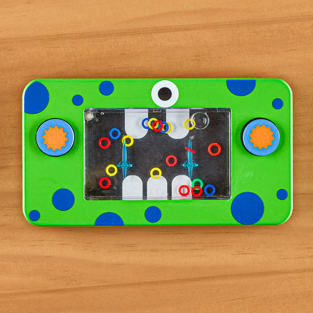Kikkerland Kidoki Handheld Water Ring-Toss Game - Image 2