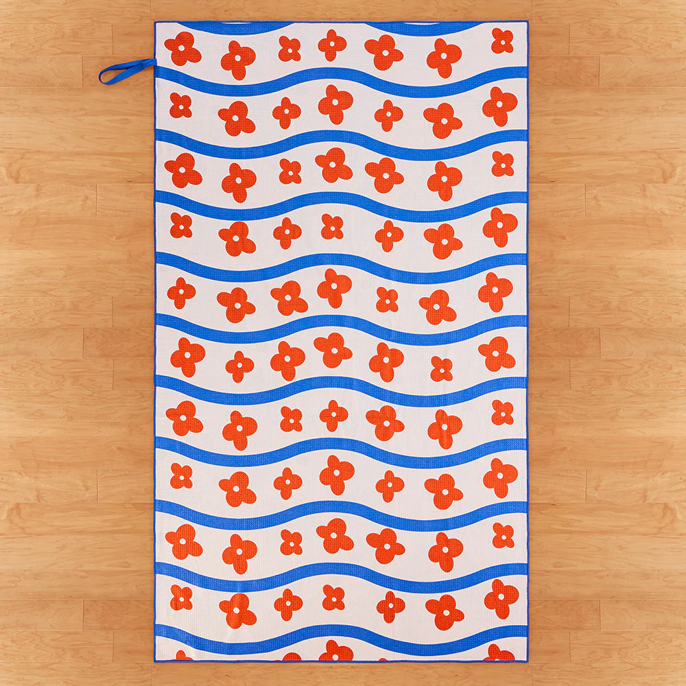 Reversible Microfiber Pool Towel, Posh Wave - Image 3