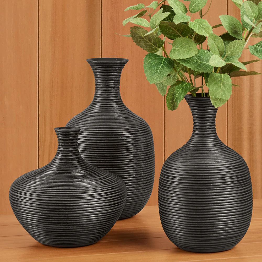 Torre & Tagus Colombo Vases - Image 2