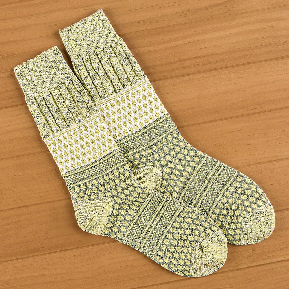 World's Softest Women's Weekend Gallery Textured Crew Socks - Image 10