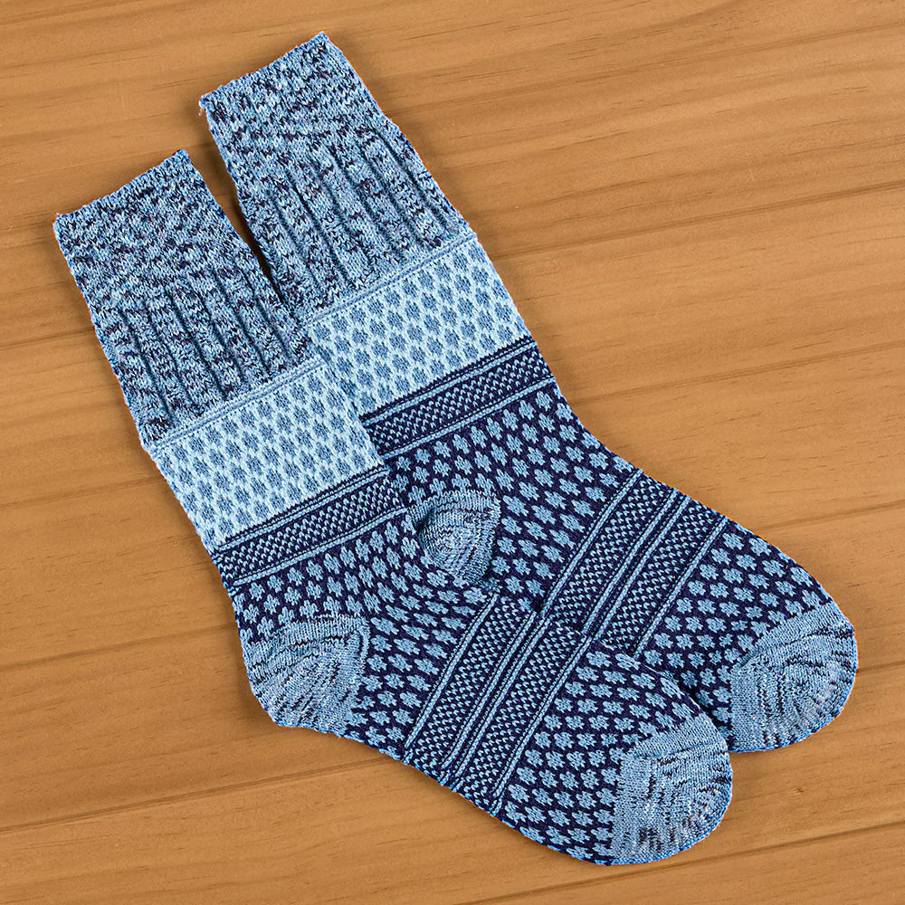 World's Softest Women's Weekend Gallery Textured Crew Socks - Image 11