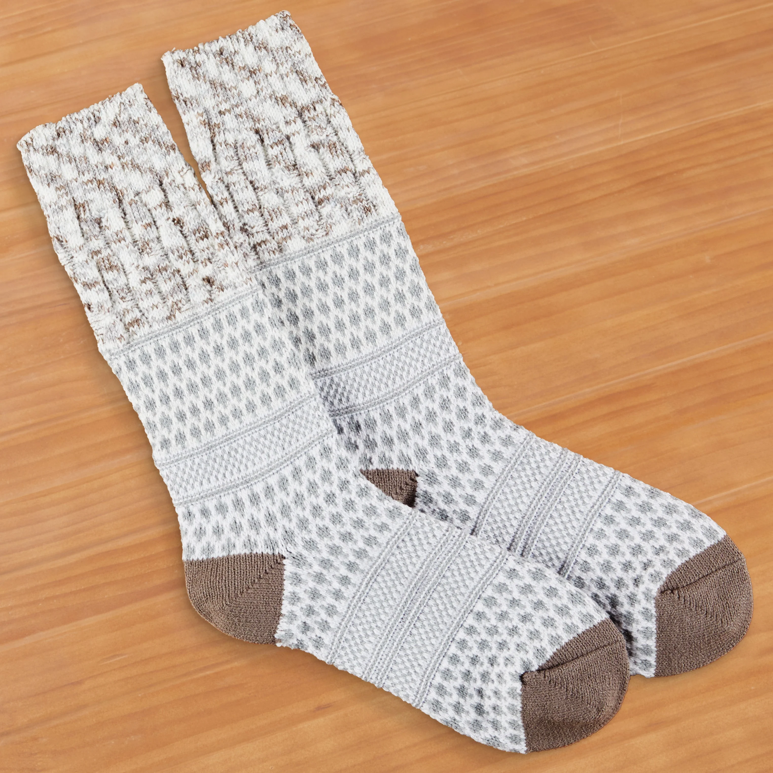 World's Softest Women's Weekend Gallery Textured Crew Socks - Image 5
